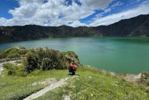 Desde Quito: Tour de día completo por la laguna del Quilotoa con almuerzo
