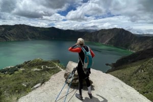 Desde Quito: Tour de día completo por la laguna del Quilotoa con almuerzo
