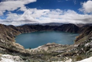 Von Quito aus: Tagestour zum Quilotoa-See und zu den indigenen Märkten