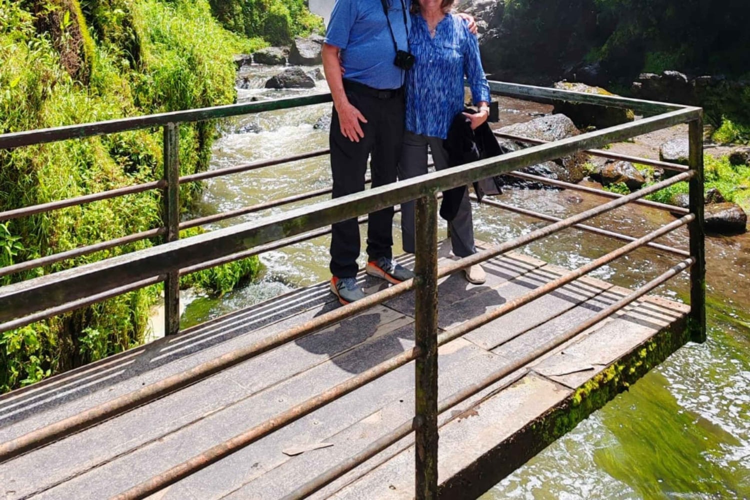 Из Кито в Отавало, Бискочо и водопад Пегуче