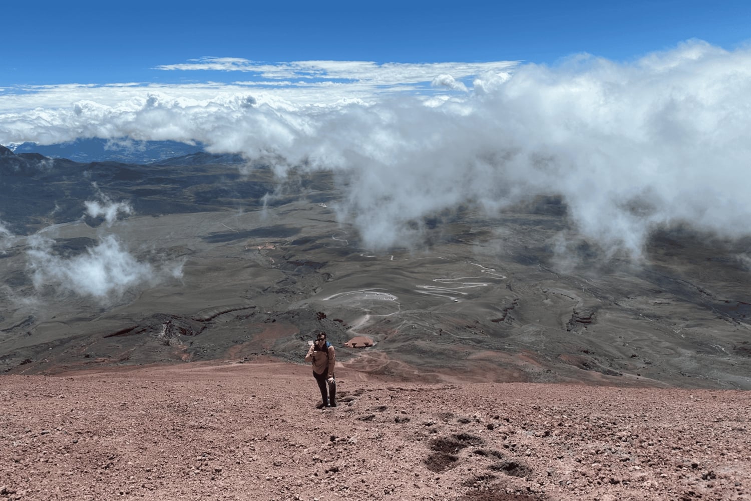 من كيتو جولة في بركان كوتوباكسي تشمل كل ما يلي