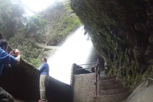 Quitosta: Baños de Agua Santan vesiputoukset Opastettu kierros