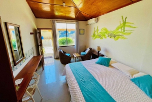 Fra Santa Cruz: 2-dages Isabela Island-tur med vulkanvandring