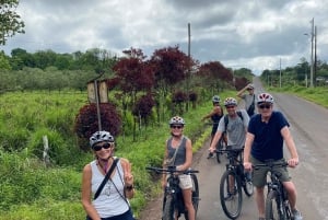 Galápagos, Ruta en E-Bike + tortugas Gigantes y Lava Tuneles