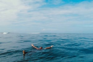 Galapagos: Surf Guiding Session with Local Pro Surfer