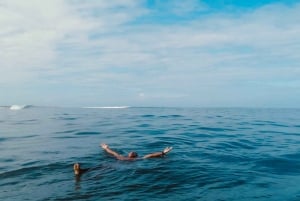 Galapagos: Surf Guiding Session with Local Pro Surfer