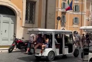 Golf Cart Tour in Quito´s Historical Center