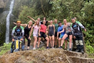 Guayaquil: excursão de dia inteiro à floresta nublada, caminhadas e canyoning