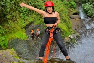 Guayaquil: Cloud Forest, Hiking & Canyoning Full Day Tour
