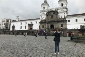 Sosta a Quito, avanti e indietro per l'aeroporto
