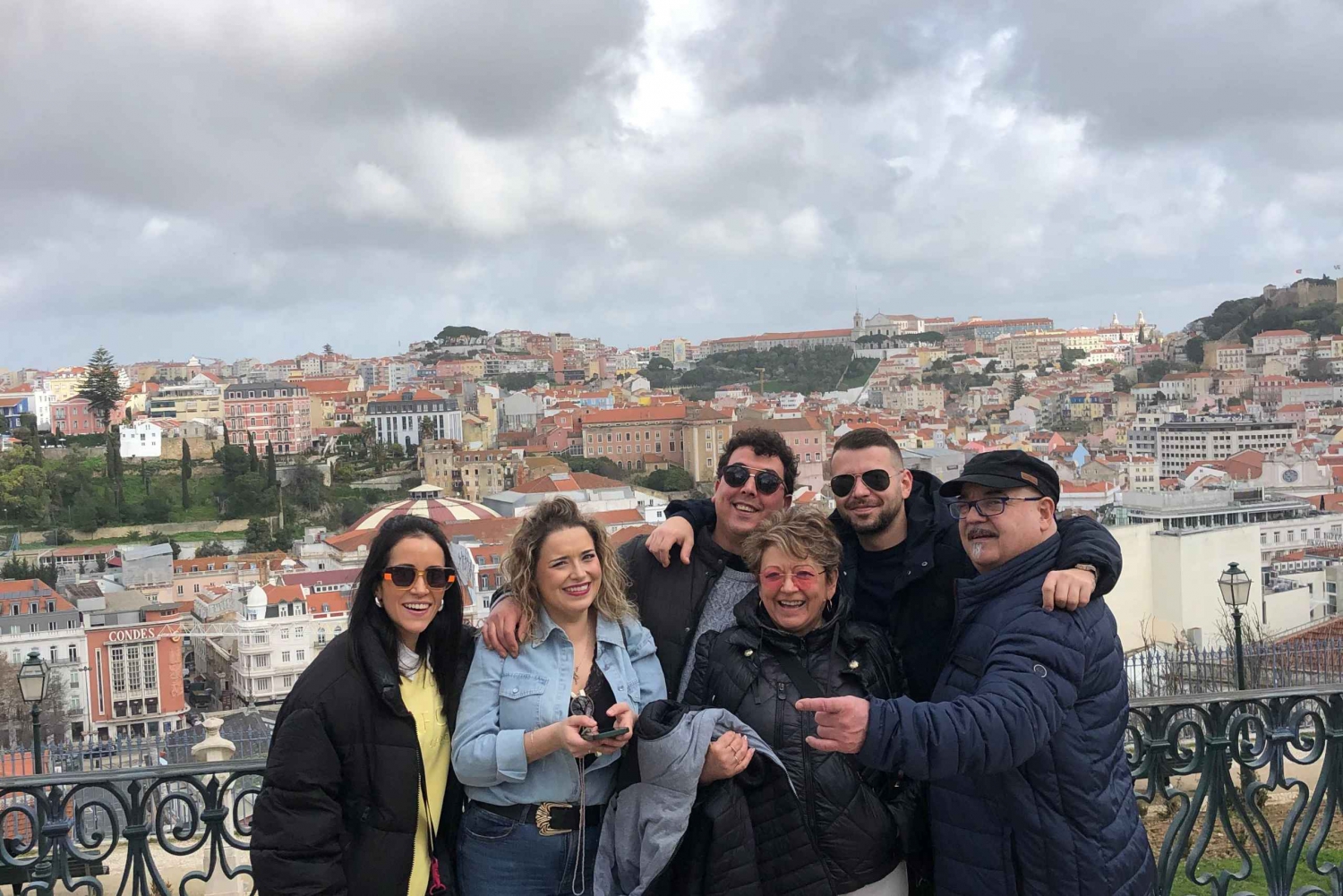 Lisbona: Tour panoramico privato del centro storico di Lisbona in Tuk Tuk