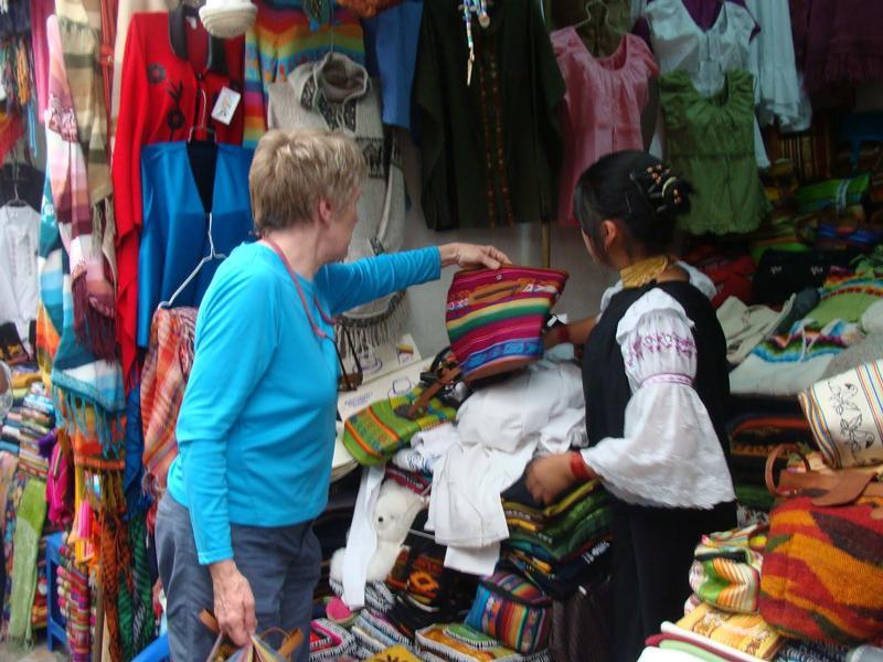 Mercado Artesanal de la Mariscal in