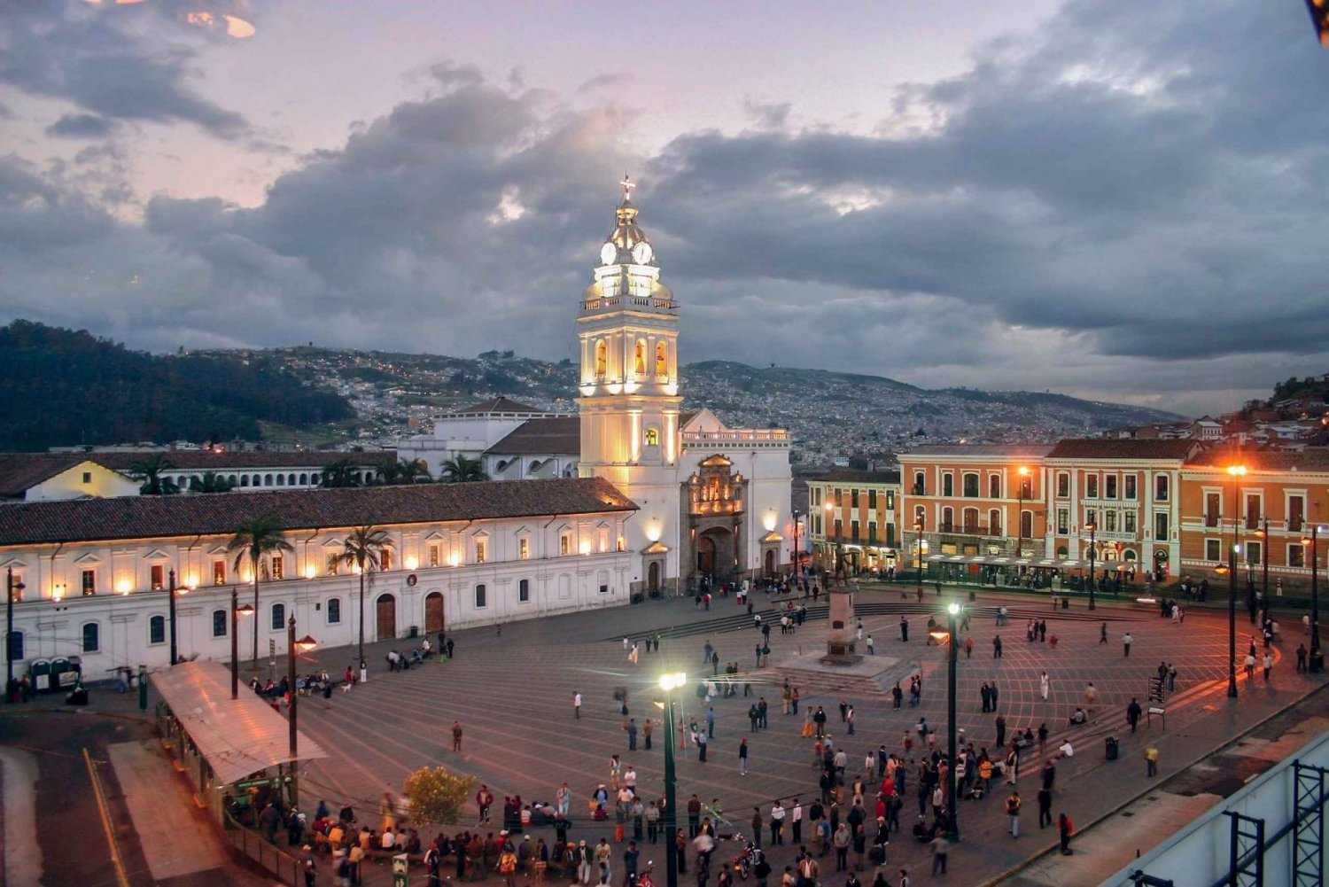 Old District Quito City: Private Walking Tour