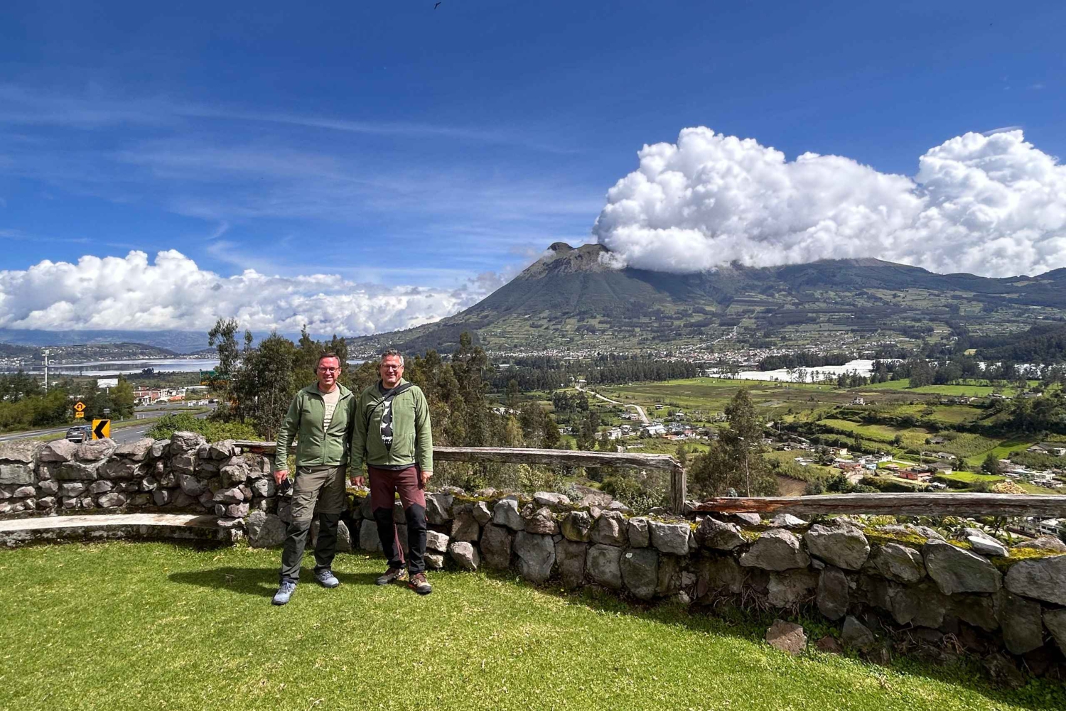 Otavalo-kulturen, Lagos og det traditionelle marked på én dag