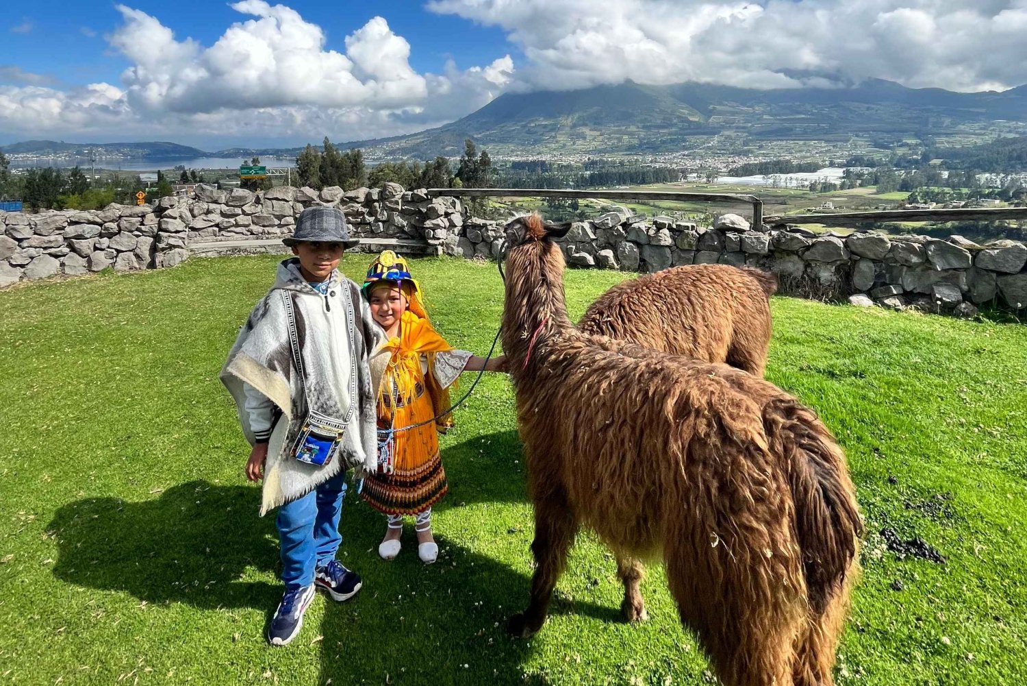 Otavalo-kulturen, Lagos og det traditionelle marked på én dag