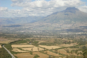 Otavalo: Small Group Market Tour from Quito with Lunch
