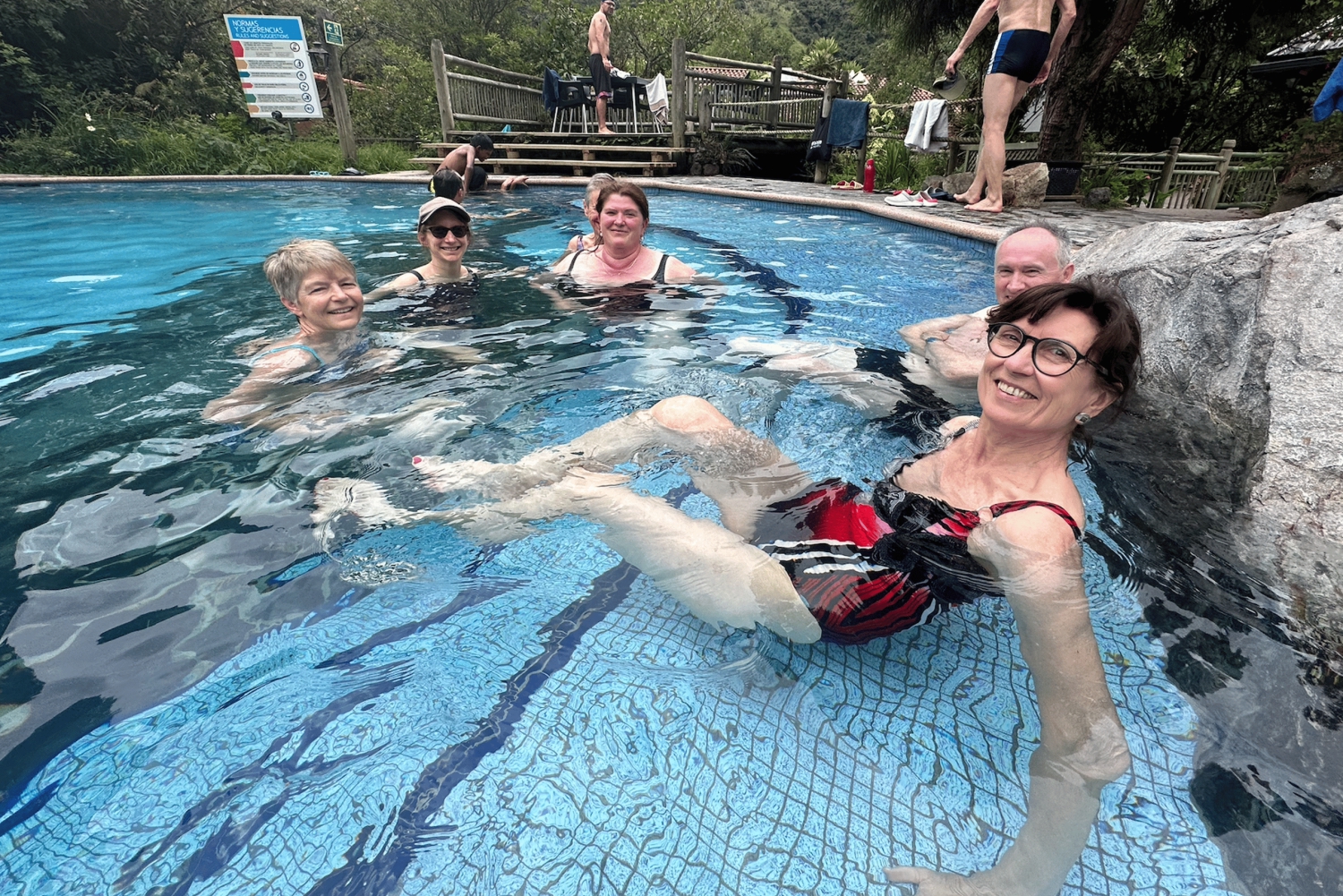 ينابيع المياه الساخنة في بابالاكتا والرحلات في محمية كويوجا مع خدمة النقل