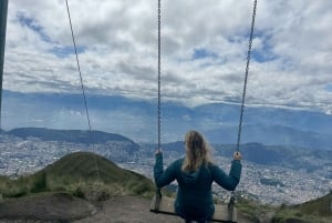 VISITE PRIVÉE ET EXCLUSIVE DE LA VILLE : Quito coloniale, téléphérique, Mitad del Mundo
