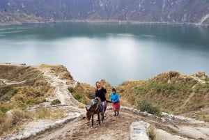 From Quito: Quilotoa Full Day Tour includes Lunch and Ticket