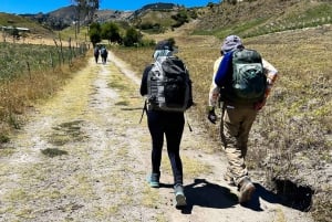 Quilotoa: Hike for 2 days in magical places