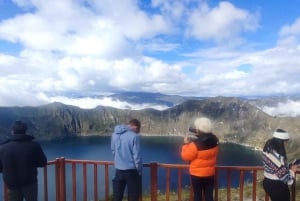 Quilotoa-järvi: Quitosta Quilotoa-järvelle ja Toachi-kanjoniin.