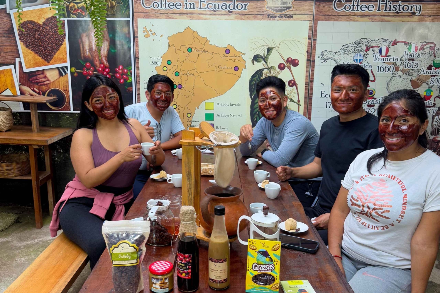 Quito: 2-Day Mindo Cloud Forest Adventure