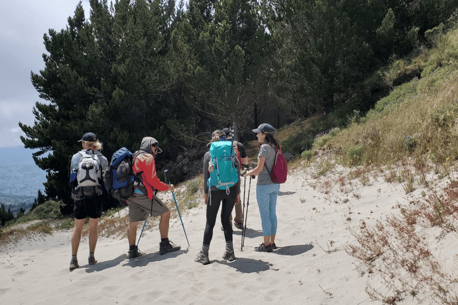 Quito: 2-Day Quilotoa Crater and Toachi Canyon Trek