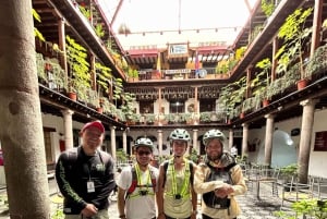QUITO : une journée entière de vélo, de gastronomie, de culture et d'histoire