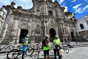 QUITO: Um dia inteiro de passeio de bicicleta, gastronomia, cultura e história