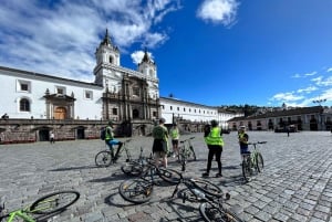 QUITO: Koko päivän pyöräretki, ruokaa, kulttuuria ja historiaa