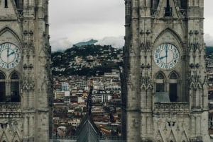 Quito: Airport Transfer and City Highlights Tour