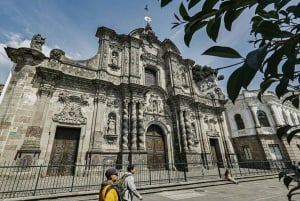 Quito: Airport Transfer and City Highlights Tour