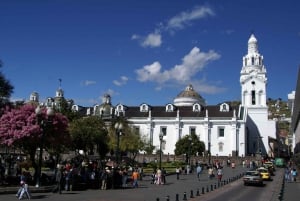 Ganztagestour durch Quito und die Stadt in der Mitte der Welt