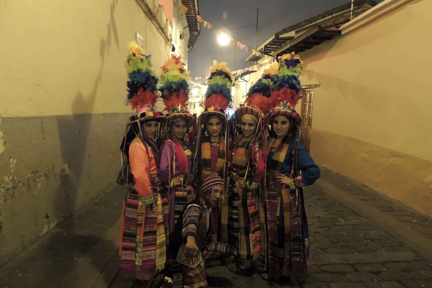 Quito: Bysightseeing guidet nattvandring