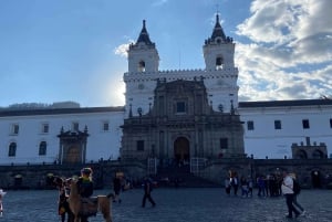 Quito: Classic Tour, Explore the Old Town & The Equator Line