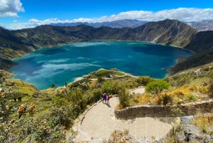 Quito: Cotopaxi National Park and Quilotoa Day Trip