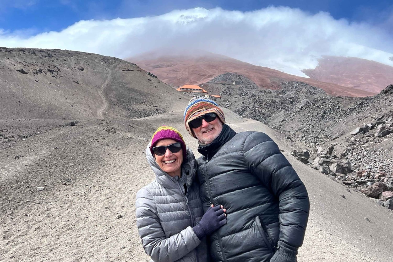 Quito: Cotopaxi Volcano Hike and Bike Tour with Guide