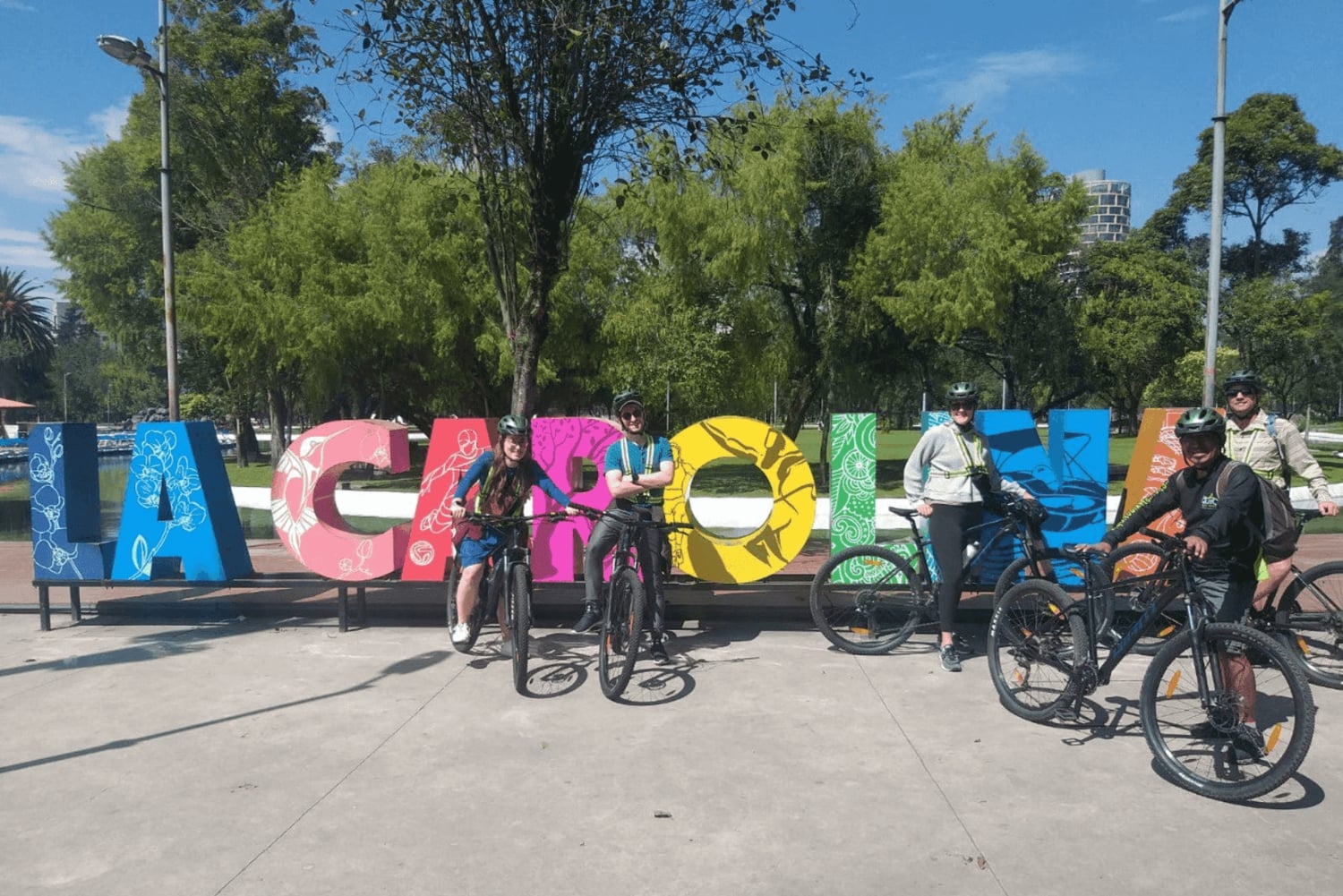 PASSEIO CULTURAL DE BICICLETA POR QUITO