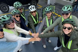 PASSEIO CULTURAL DE BICICLETA POR QUITO