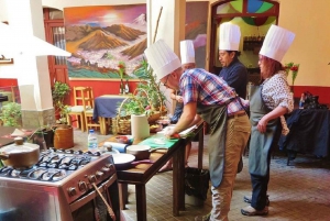 Quito: Clase de Cocina Ecuatoriana y Visita al Mercado Local