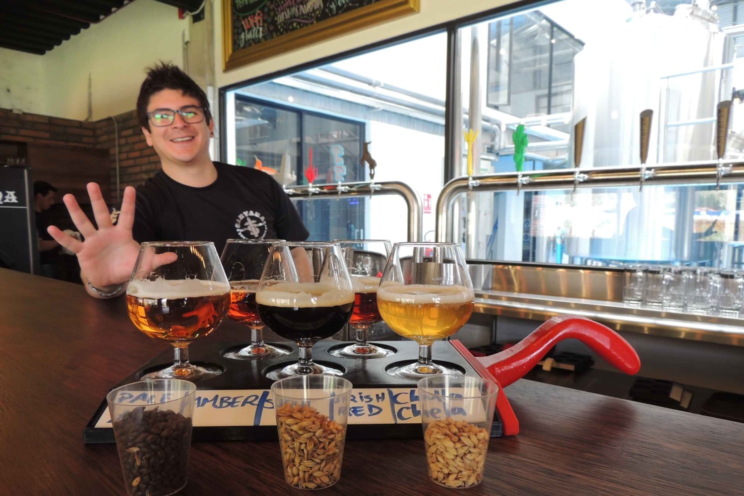 كيتو: جولة خط الاستواء والكنوز المخفية مع تذوق البيرة