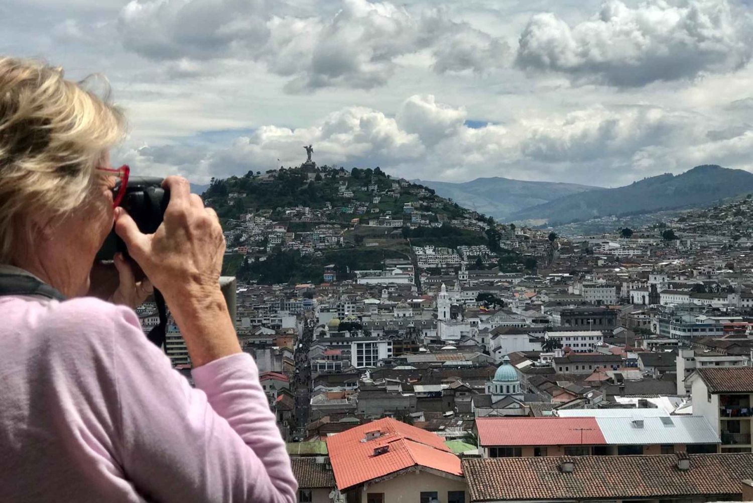 Quito: Food Tour in quaint old town with tastings and lunch