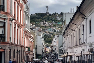 Quito: Food Tour in quaint old town with tastings and lunch
