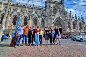 Quito hele dagen: Taubane + midt i verden + gamlebyen