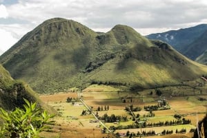Quito: Heldagsudflugt med Pululahua-krateret og Intiñan...