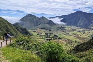 Quito: Rundtur i den historiske bydel, Cacao Experience, Mitad del Mundo-monumentet