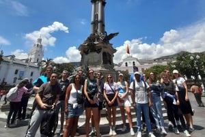 Quito: Alkuperäiskansojen kulttuuri + Vanhakaupunki