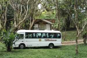 キト：マリスカルスクレ空港送迎