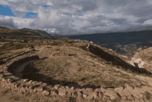 Quito: Världens mitt, Inka-ruiner och vulkan
