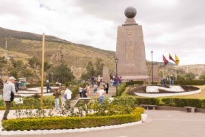 Quito-Mitad del Mundo: Monumento, MuseodelSol, Cráter Pululahua